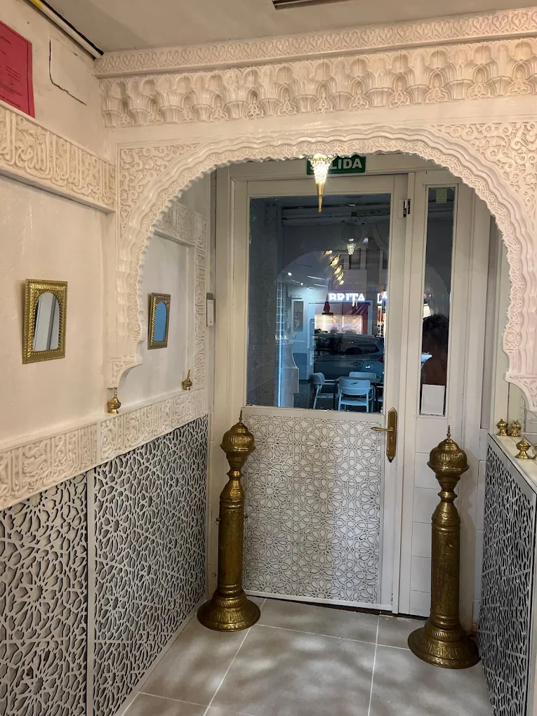 Interior de Asmae Restaurante y Tetería